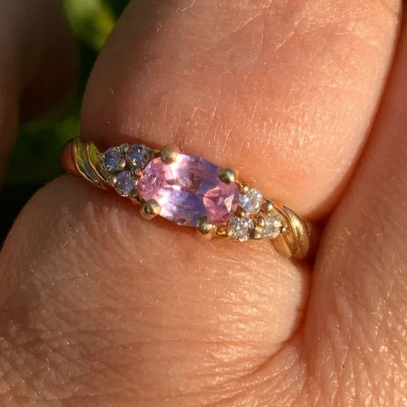 Lovely Vintage 14KT Yellow Gold Pink Topaz and Diamond Ring - Picture 4 of 6
